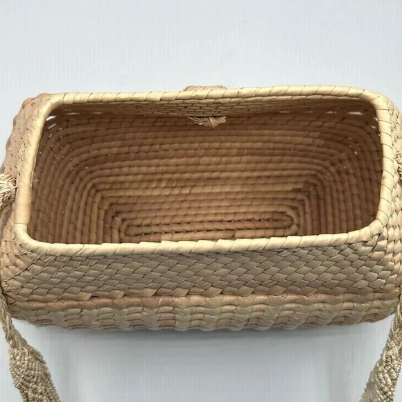 Woven Raffia Handbag with side tassels - Picture 8 of 8